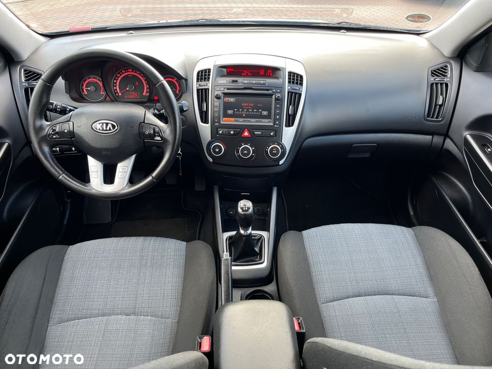 Kia Ceed 1.4 CVVT Attract - 6