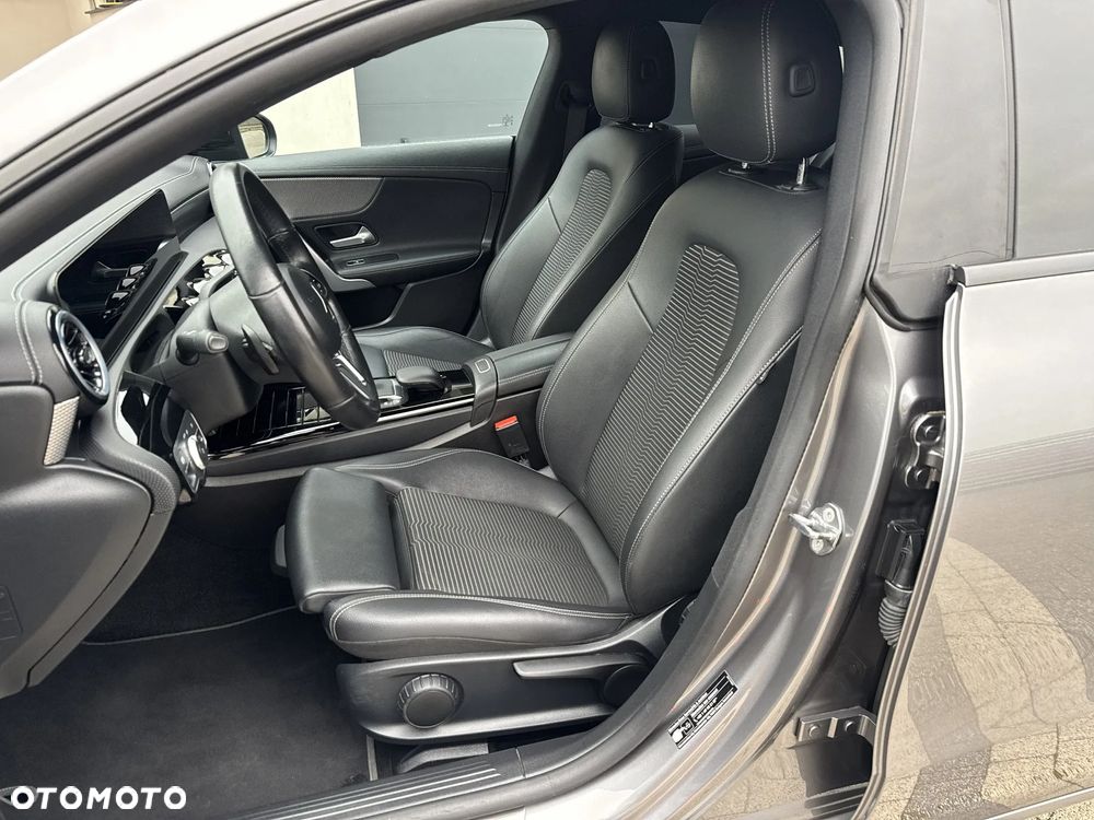 Mercedes-Benz CLA 200 d 8G-DCT Special Edition - 23