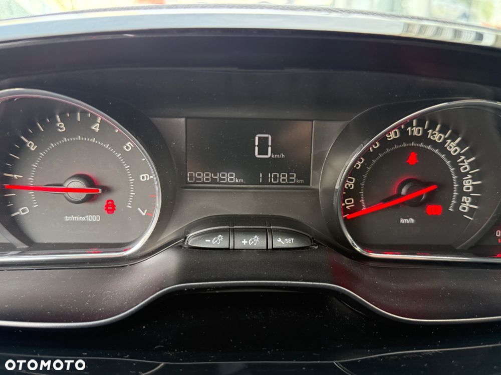 Peugeot 208 PureTech 82 Active - 28