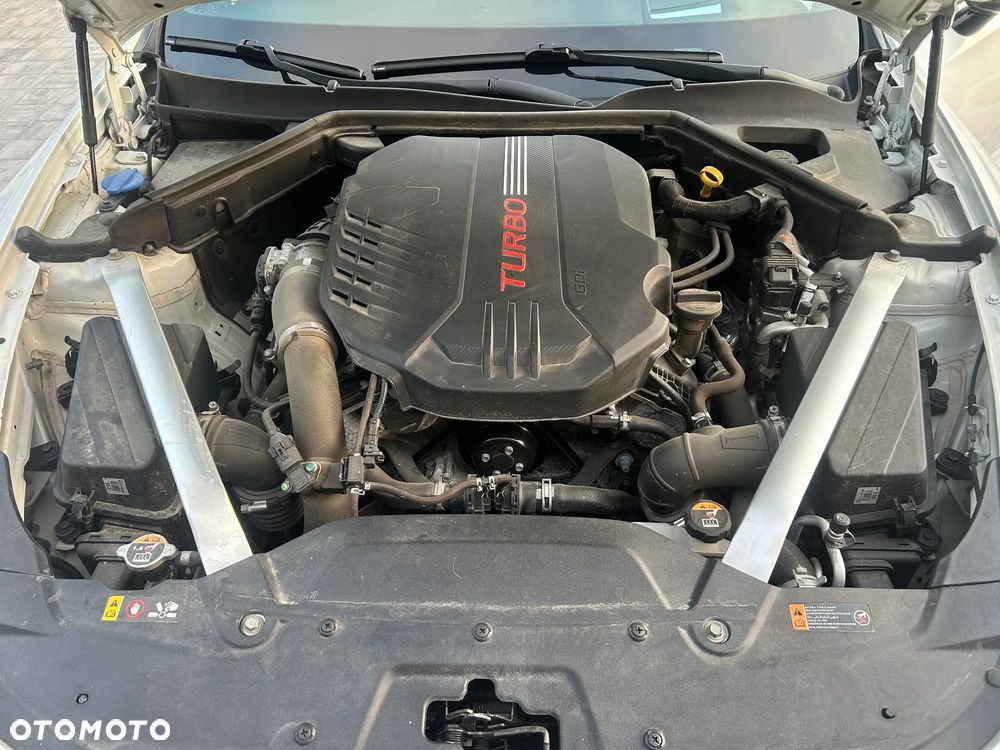 Kia Stinger 3.3 T-GDI V6 GT AWD - 26