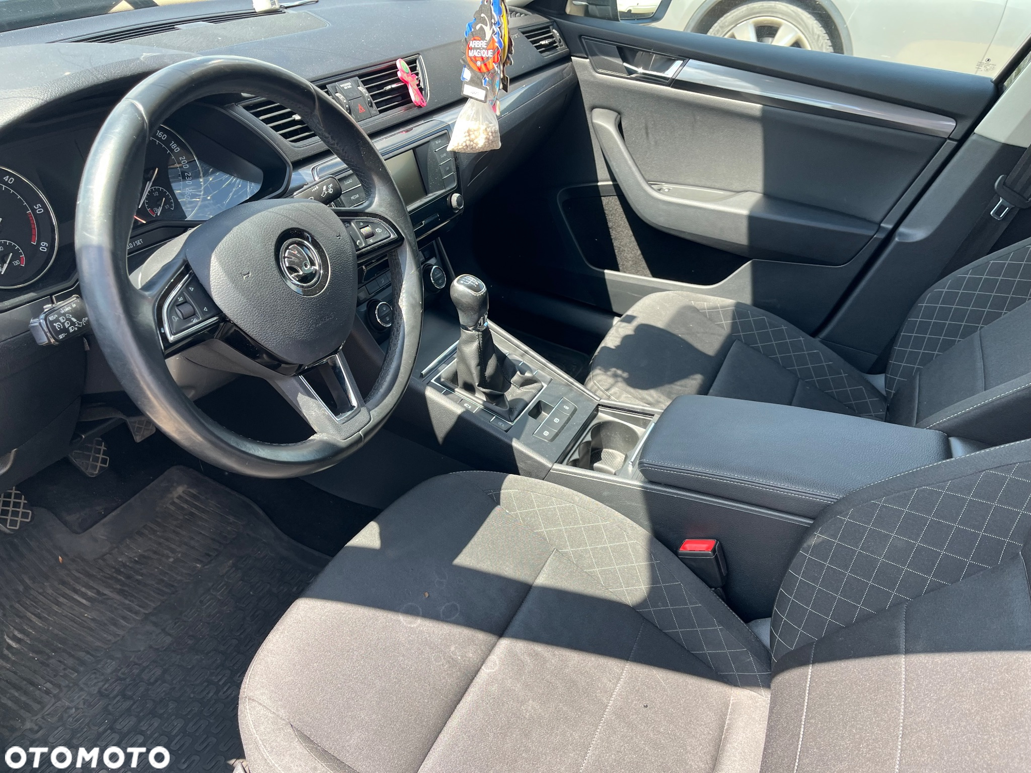 Skoda Superb 2.0 TDI Active - 7