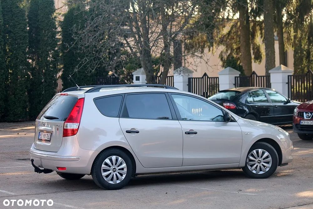 Hyundai i30 1.6 Comfort - 23