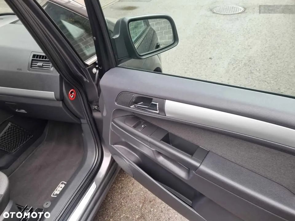 Opel Zafira - 23