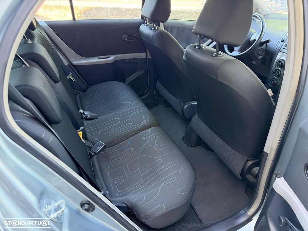 Toyota Yaris 1.0 VVT-i Sol+AC - 12