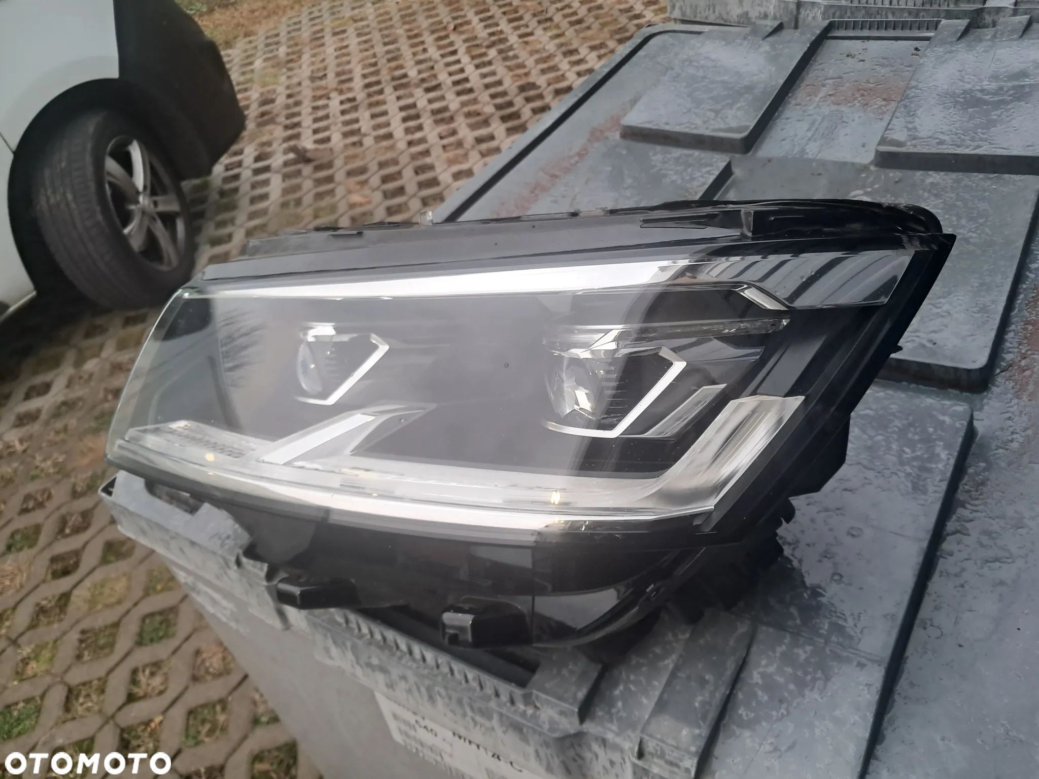 Lampa full led lewa  7L1 941035D przód VW T6 Transporter Lift T6.1  Multivan prawa zwyķła - 1