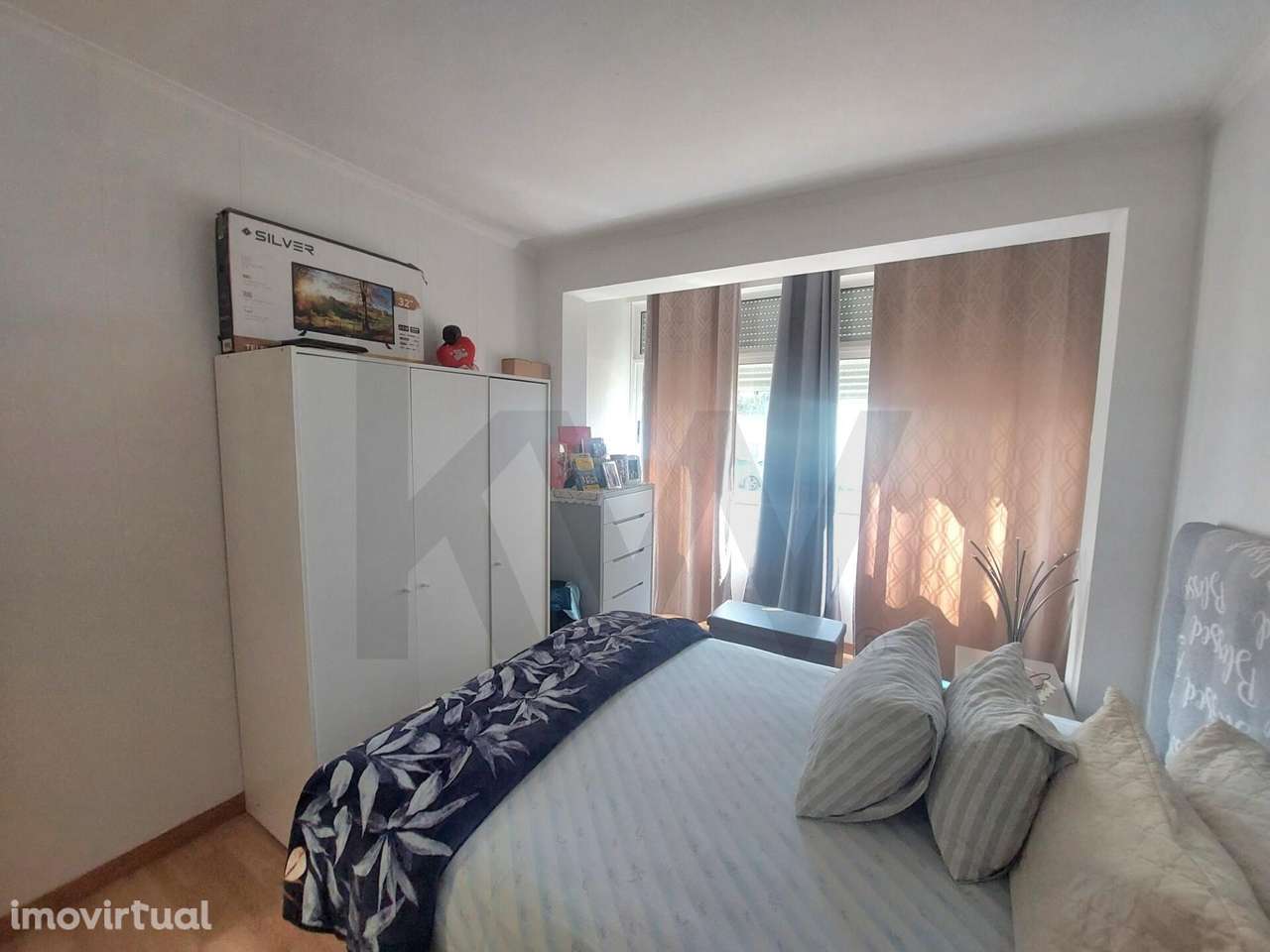 T2 Renovado com Varanda, Sala Ampla e Luz Natural – Pronto a Habitar! - Grande imagem: 3/8