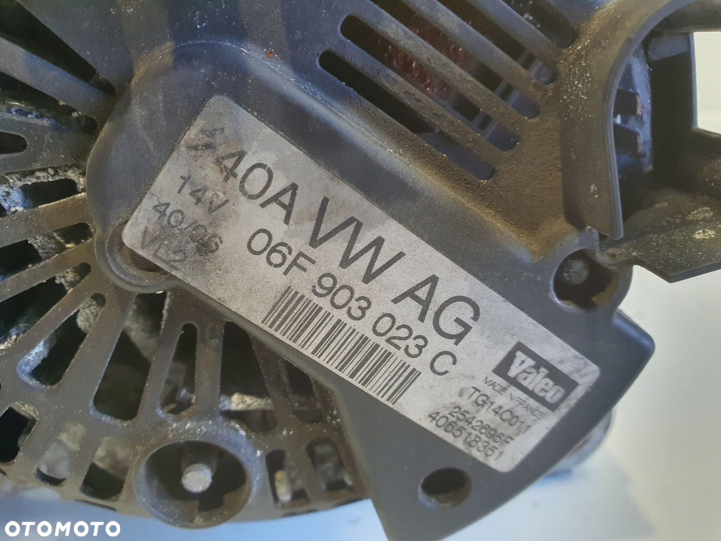 VW Golf V 1.9 TDI ALTERNATOR valeo 06F903023C 140A - 7