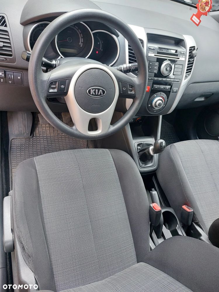 Kia Venga 1.6 M - 13