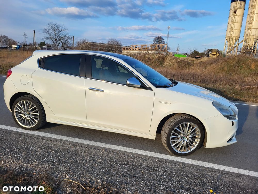 Alfa Romeo Giulietta 2.0 JTDM Exclusive - 5
