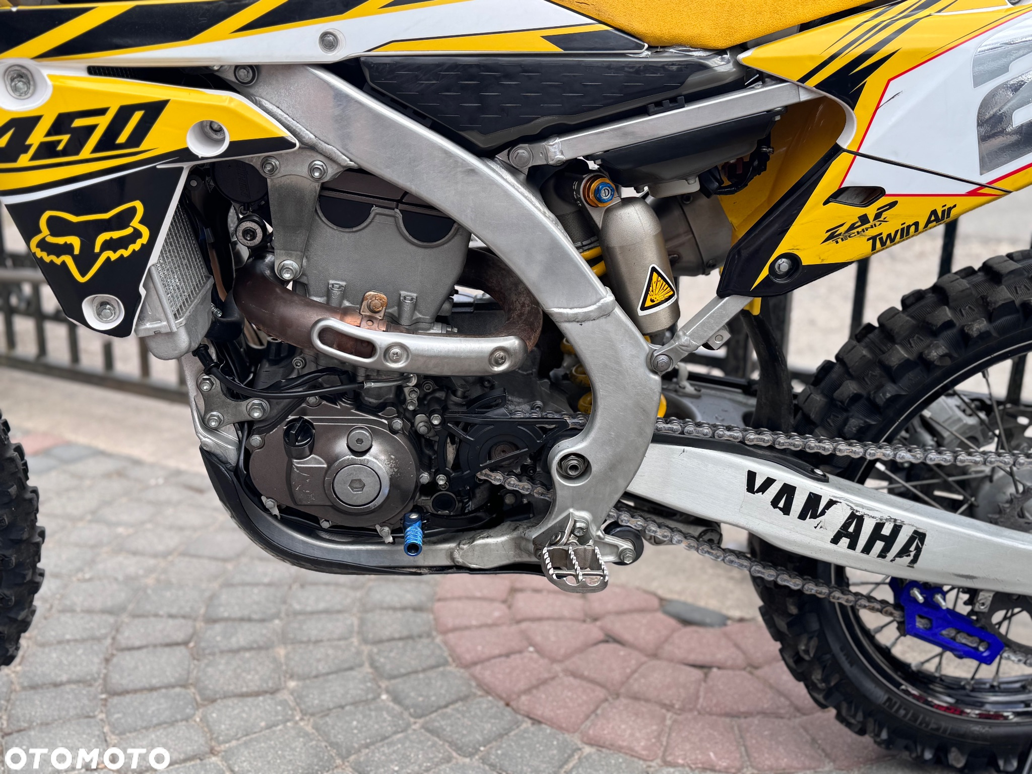 Yamaha YZF - 16