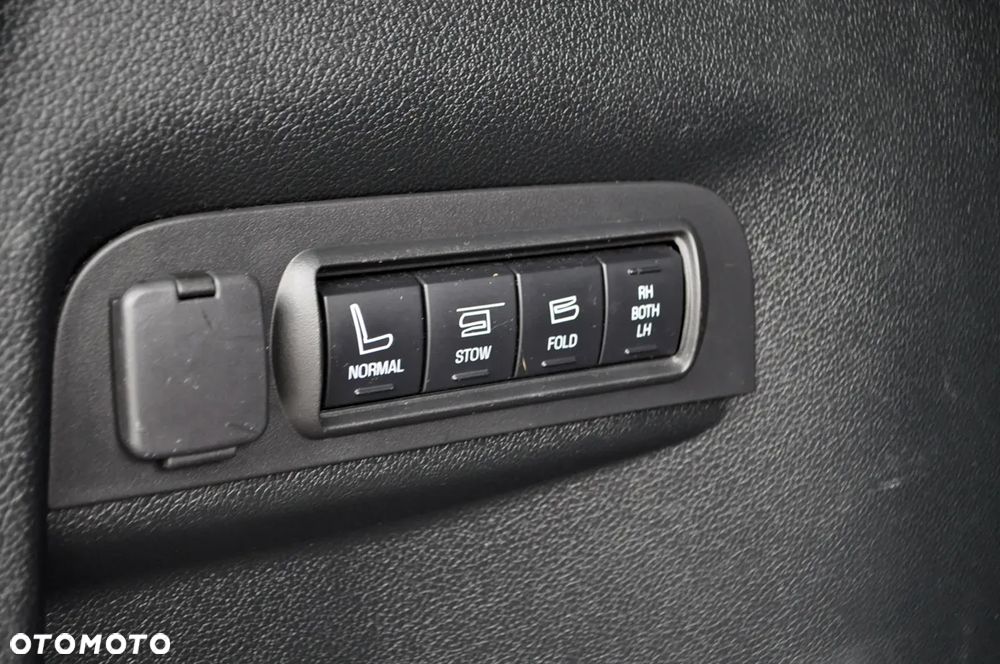 Ford Explorer - 34
