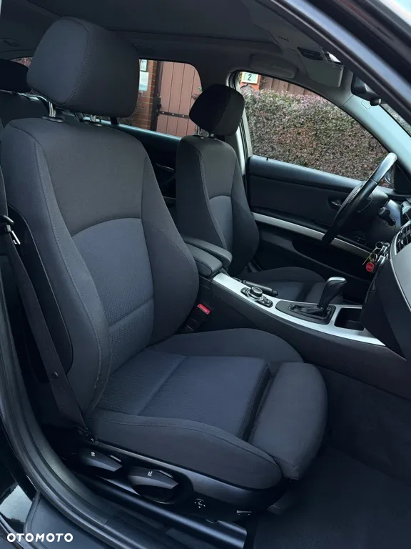 BMW Seria 3 - 36