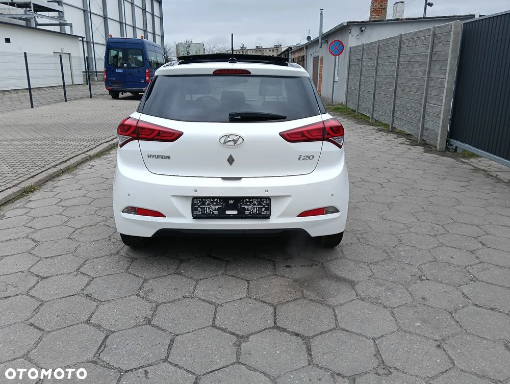 Hyundai i20 blue 1.4 Active Pure - 6