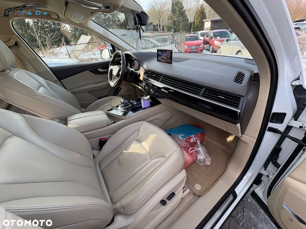 Audi Q7 3.0 TFSI Quattro Tiptronic - 28