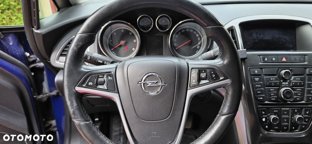 Opel Astra 2.0 CDTI DPF Cosmo - 9