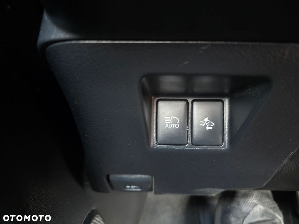 Toyota Yaris 1.33 Selection Platinum - 19