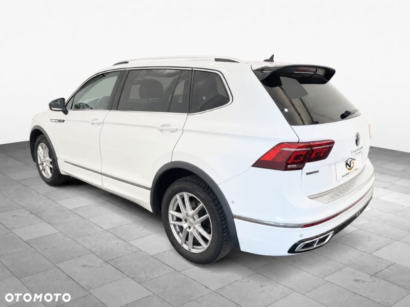 Volkswagen Tiguan 2.0 TDI SCR 4MotION DSG R-Line - 4