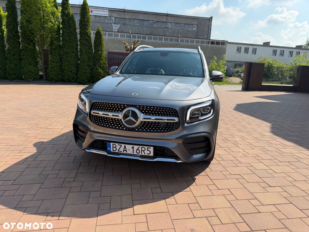 Mercedes-Benz GLB 250 4-Matic AMG Line 8G-DCT - 3