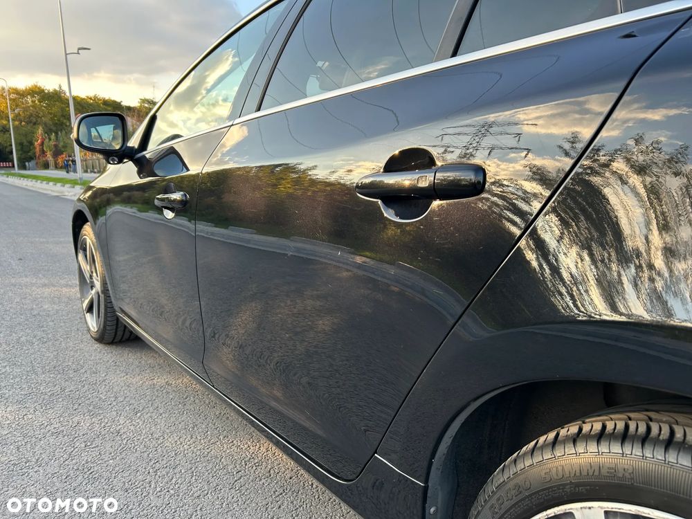 Volvo V60 D5 Summum - 8