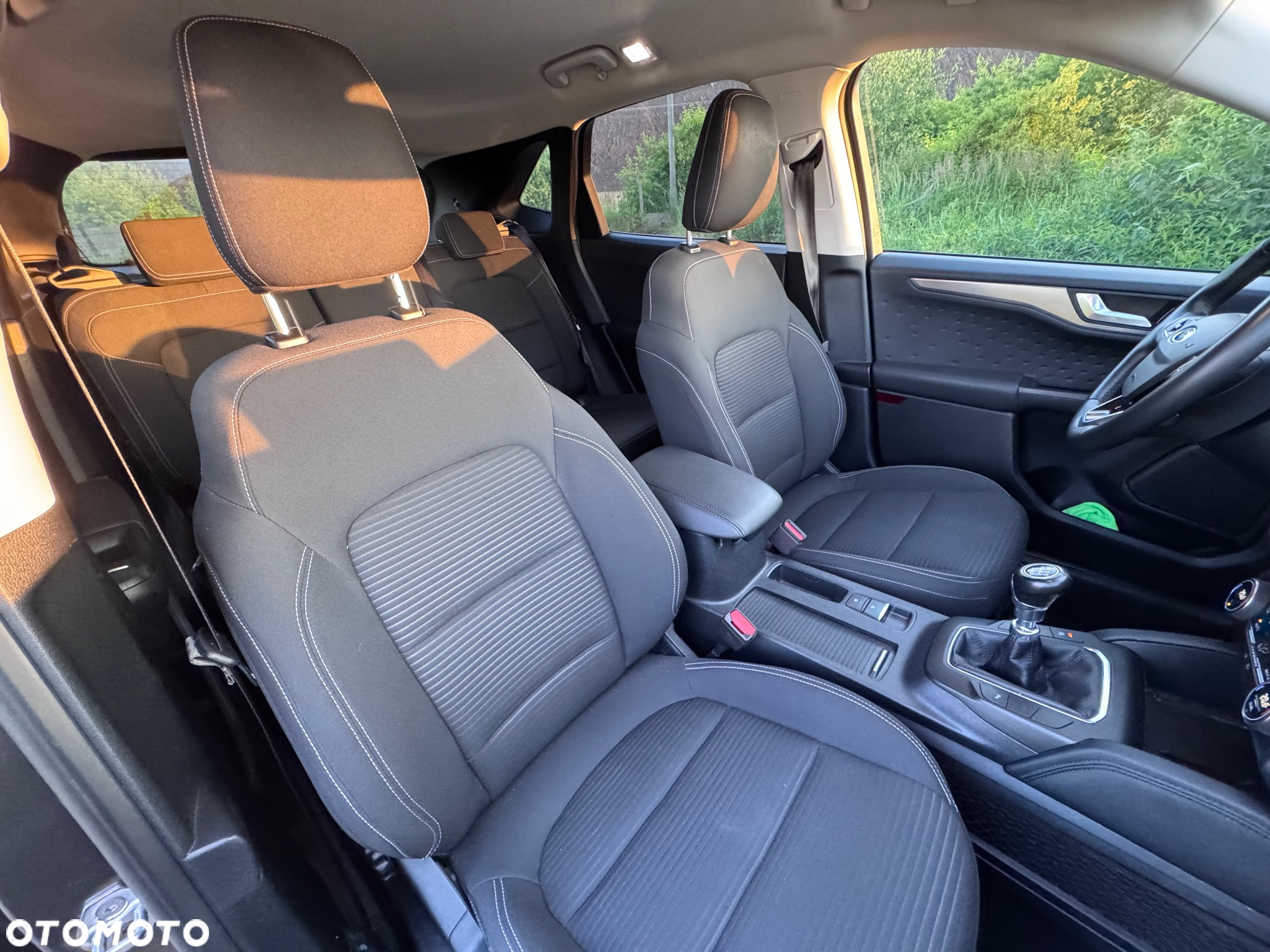 Ford Kuga 2.0 EcoBlue Hybrid TITANIUM - 12