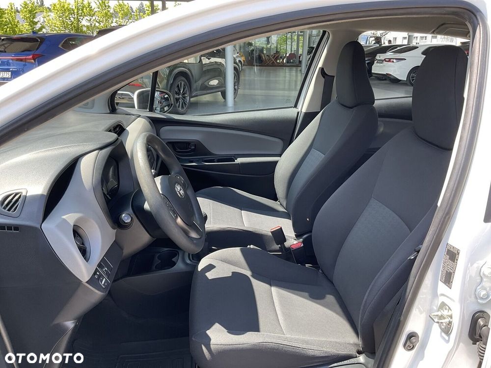 Toyota Yaris - 4