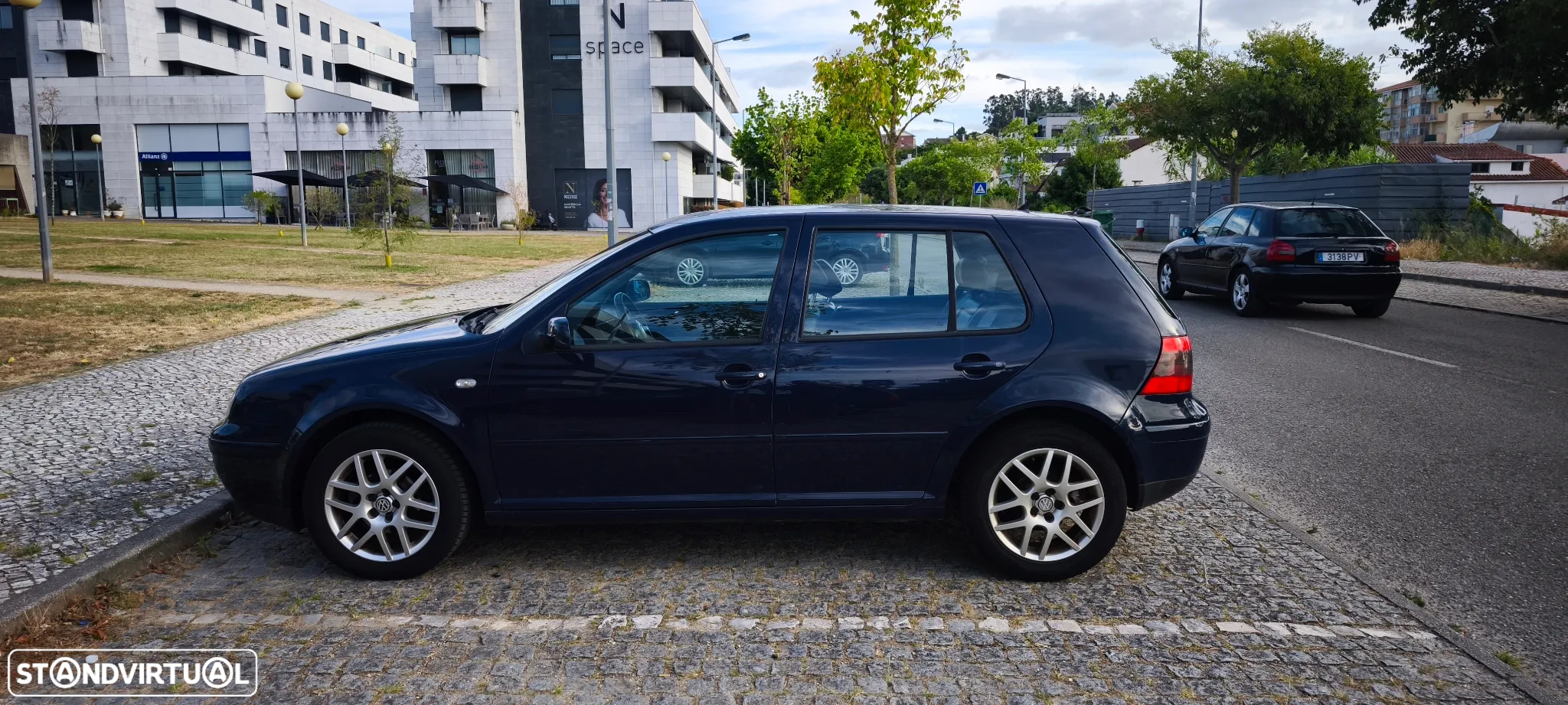 VW Golf 1.6i Sport Pacific - 4