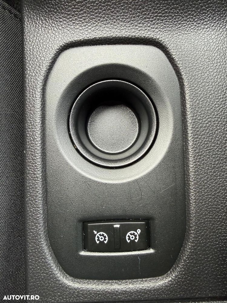 Dacia Duster 1.6 SCe Prestige jante 16" - 26