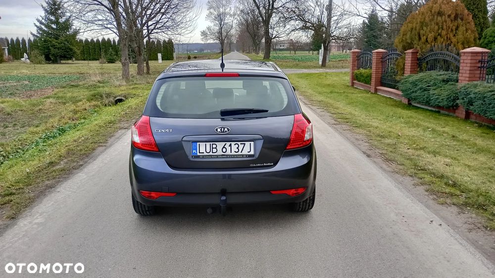 Kia Ceed 1.4 CVVT Attract - 20