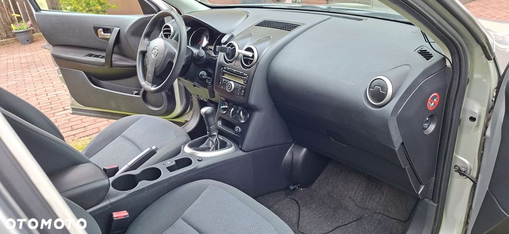 Nissan Qashqai 1.6 Visia - 12