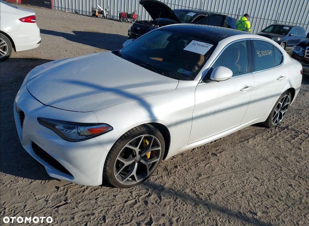 Alfa Romeo Giulia - 1