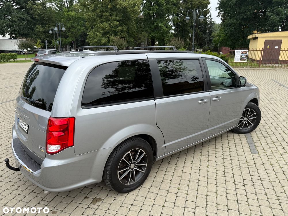 Dodge Grand Caravan 3.6 Express - 18
