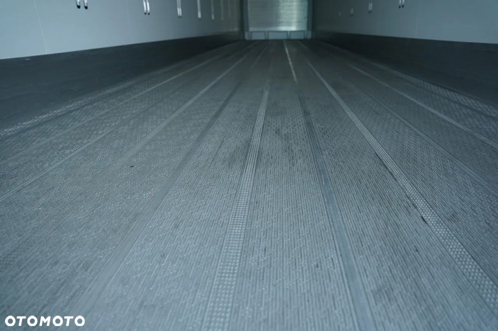 Schmitz Cargobull CHŁODNIA / THERMO KING SLX 300 / DOPPELSTOCK / 2025 ROK / - 18