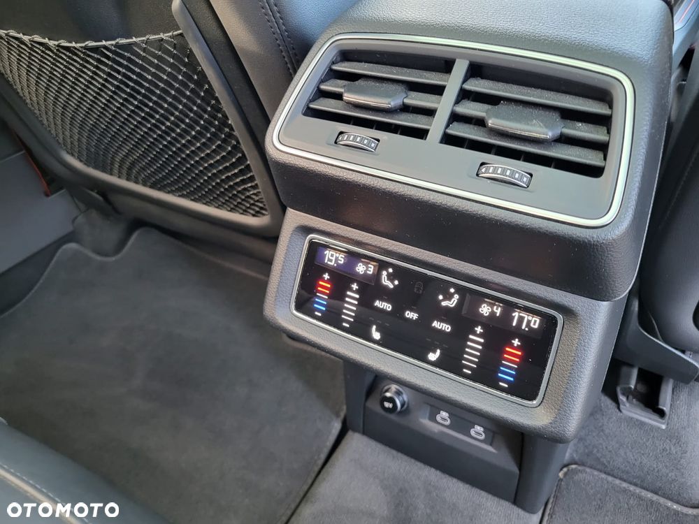 Audi Q8 e-tron 55 quattro S line - 17