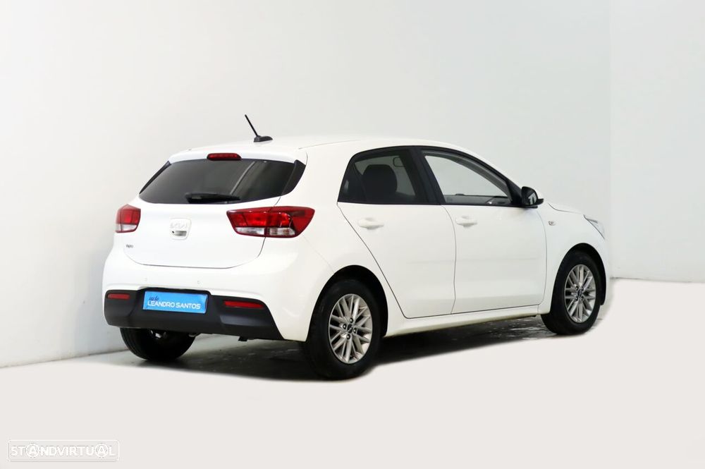 Kia Rio 1.2 CVVT Dynamic - 3