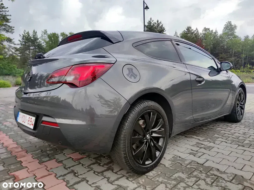 Opel Astra IV GTC 1.4 T Sport - 18