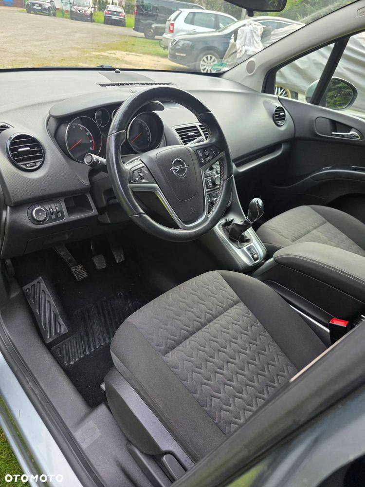 Opel Meriva - 10