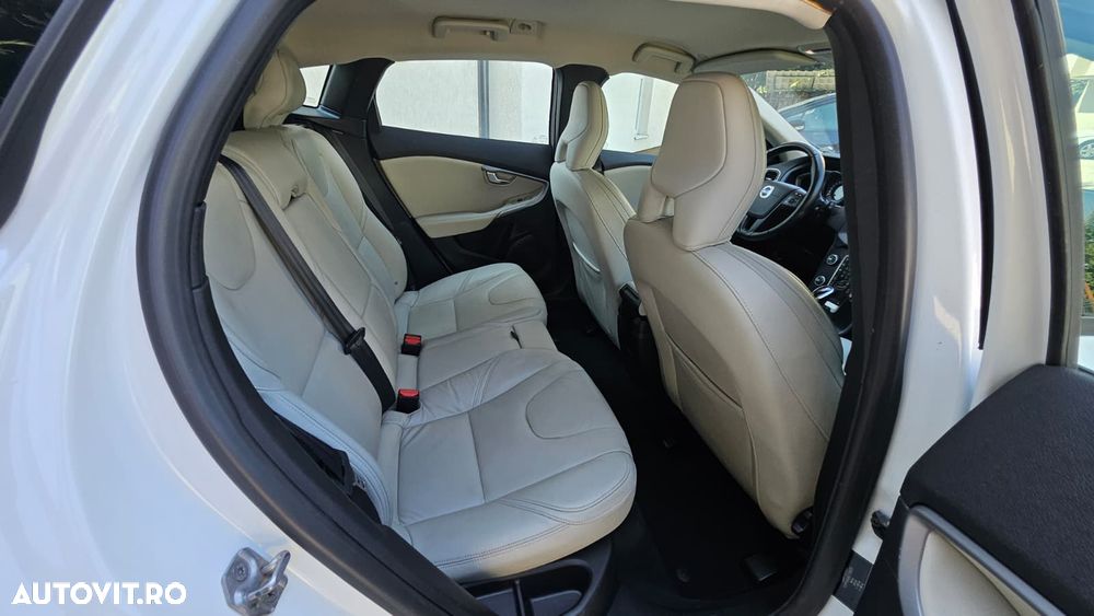 Volvo V40 - 18