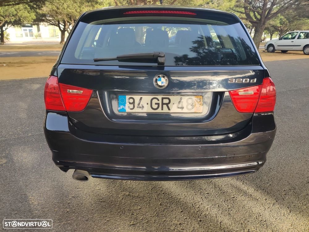 BMW 320 d Sport - 9