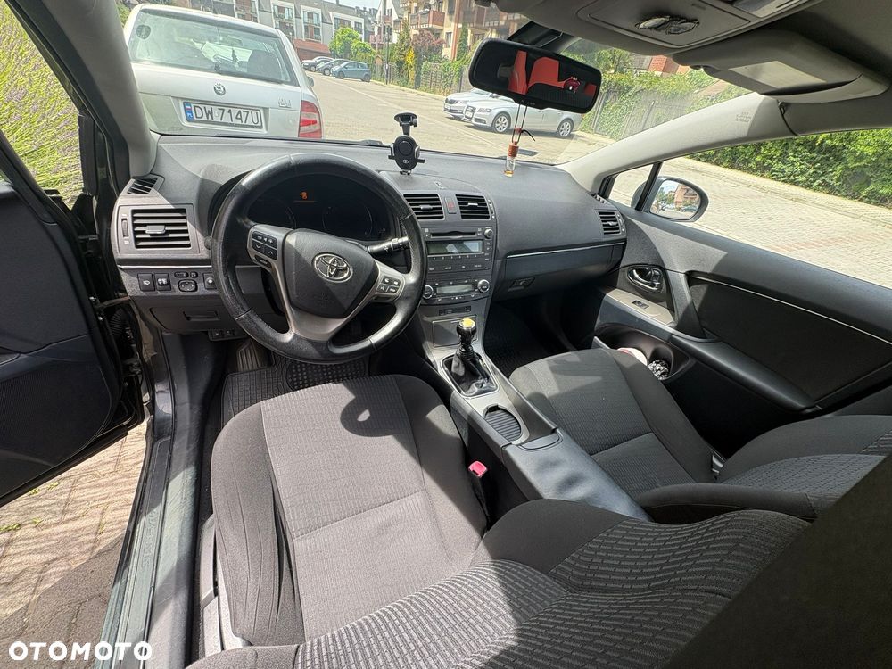 Toyota Avensis 1.8 Sol - 7