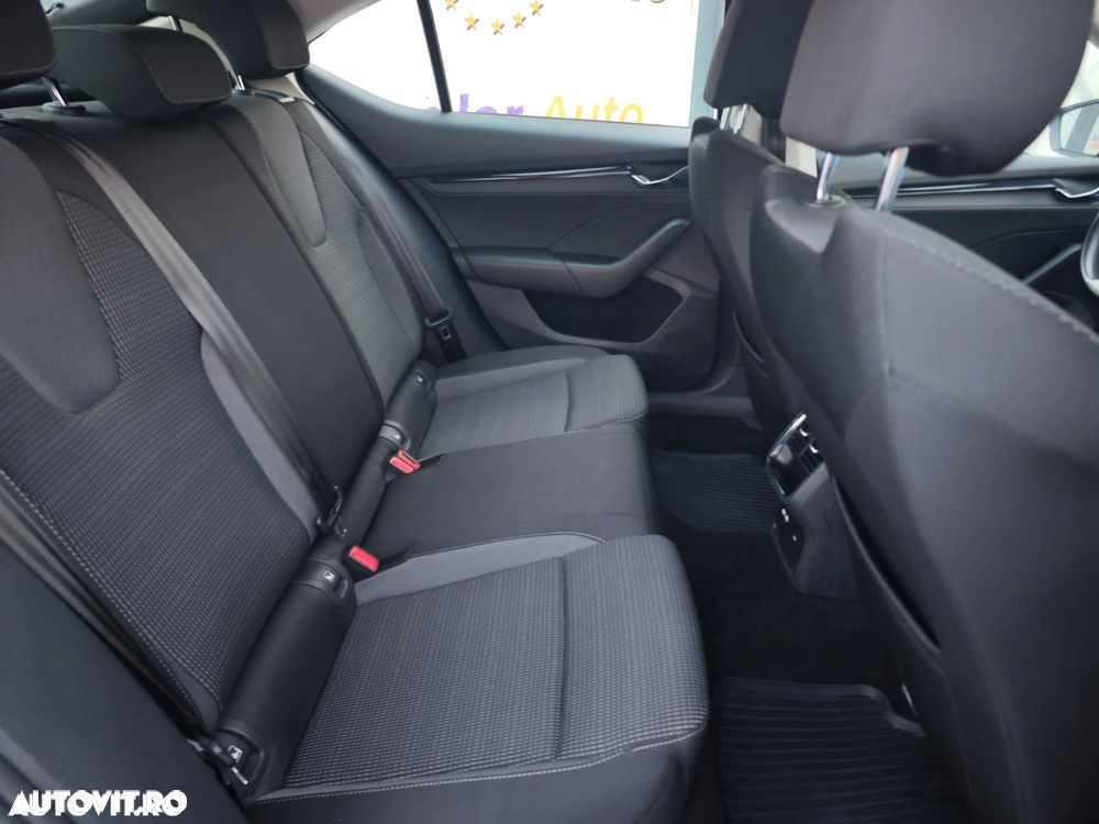 Skoda Octavia 2.0 TDI DSG Ambition - 14