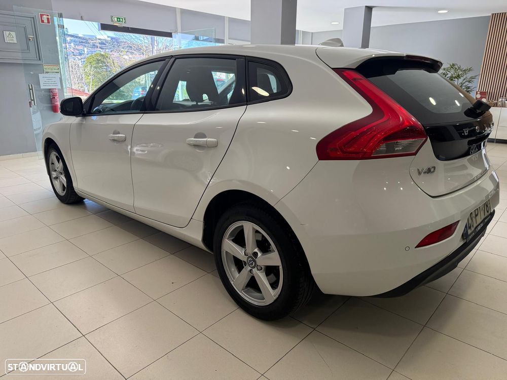 Volvo V40 - 11
