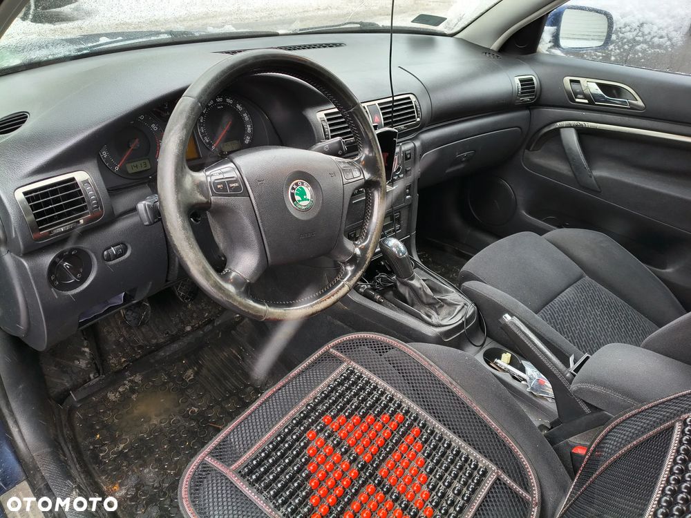 Skoda Superb 2.8 V6 Comfort - 6