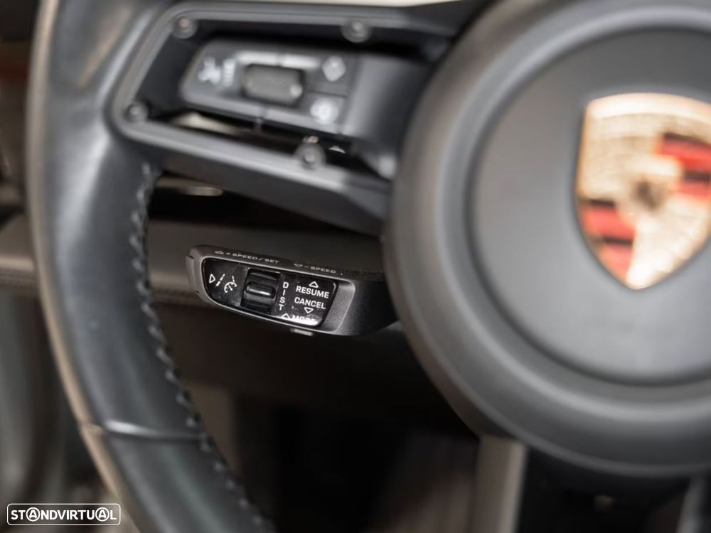 Porsche Taycan Sport Turismo - 8