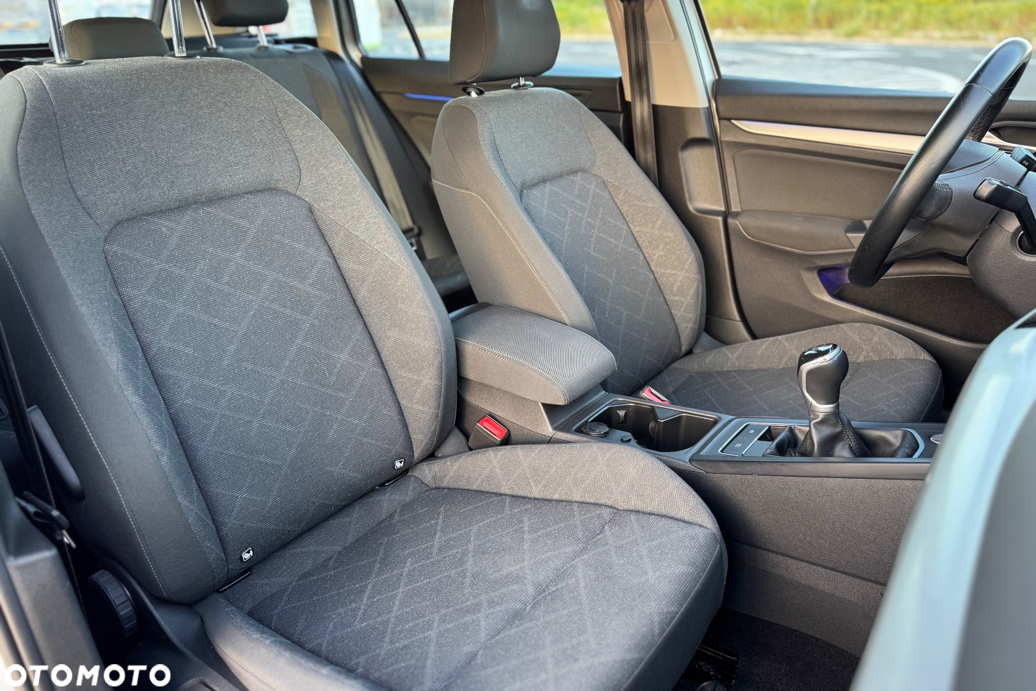 Volkswagen Golf VIII 1.5 TSI EVO Life - 24