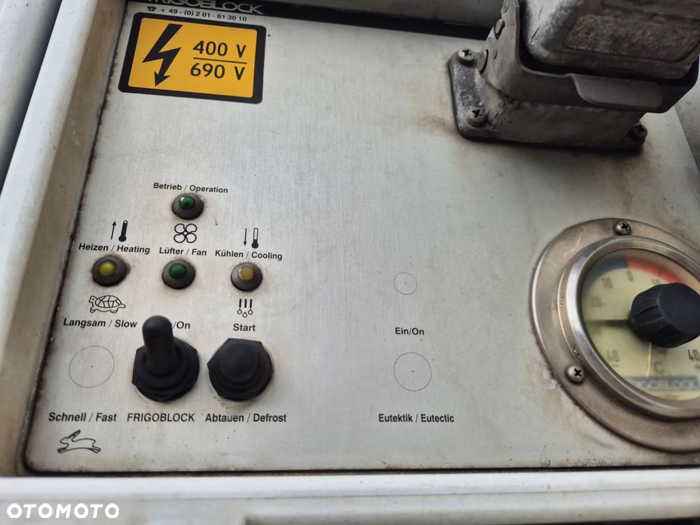 Chłodnia Mroźnia 8 palet, 4.5m , 2 komory, 2 parowniki, zasilanie stacjonarne na prąd, stan bdb! - 14