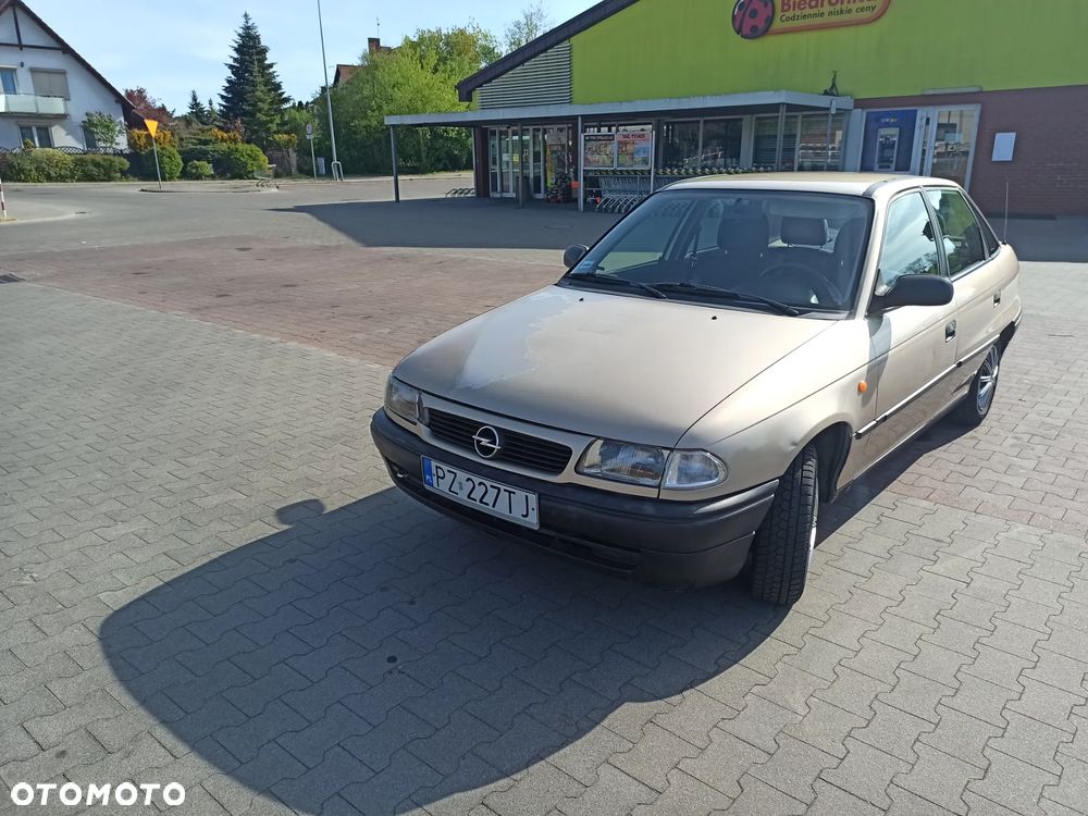 Opel Astra 1.4 Base - 5