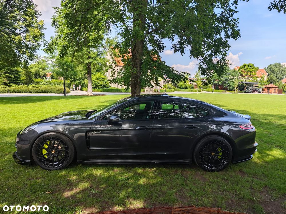 Porsche Panamera 4 E-Hybrid - 9