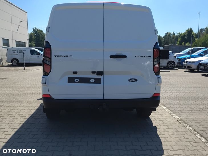 Ford TRANSIT CUSTOM VAN - 4