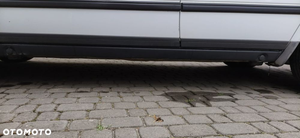 Mercedes-Benz W124 (1984-1993) - 21