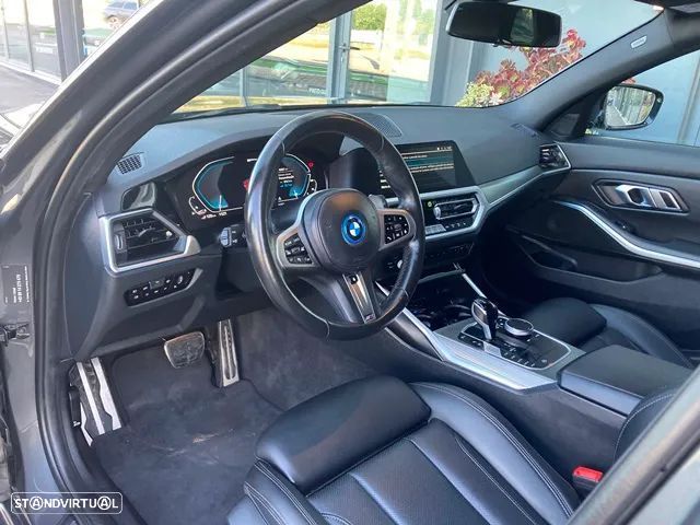 BMW 320 e Touring Pack Desportivo M Auto - 15